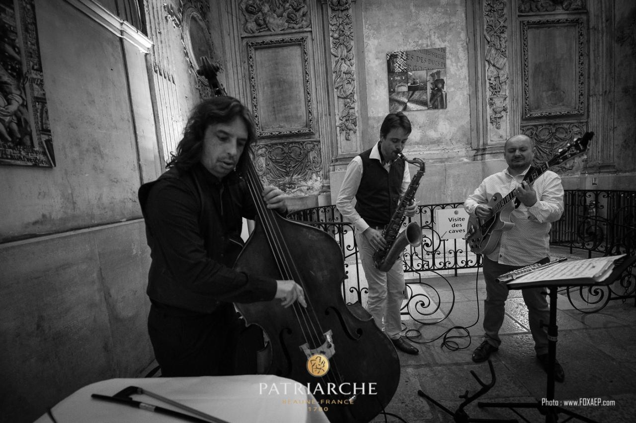 Soirée privée chez Patriarche à Beaune avec X.Bozetto (guitare) et S.Rivero (contrebasse)